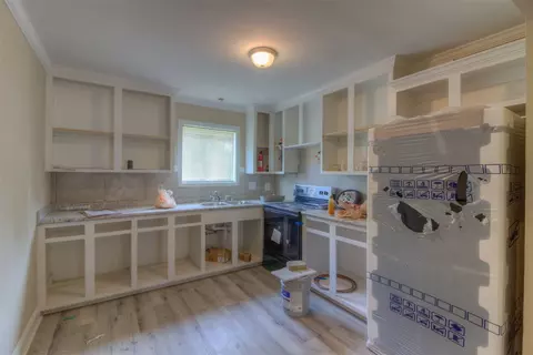 3155 Booker St, Jackson, MS 39209 photo 3