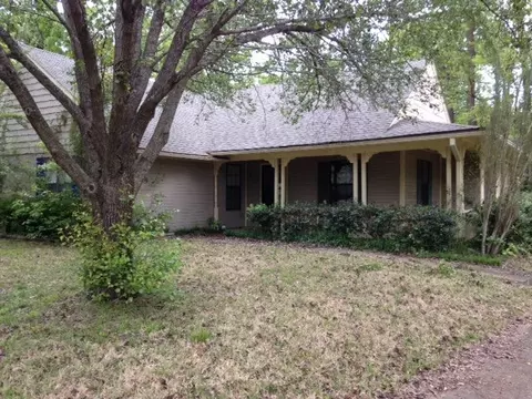 812 Rushton Cir, Brandon, MS 39047 photo 1
