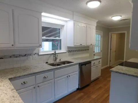 1006 Northside Dr, Clinton, MS 39056 photo 9