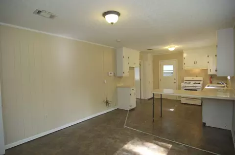 1547 Burton St, Jackson, MS 39209 photo 9