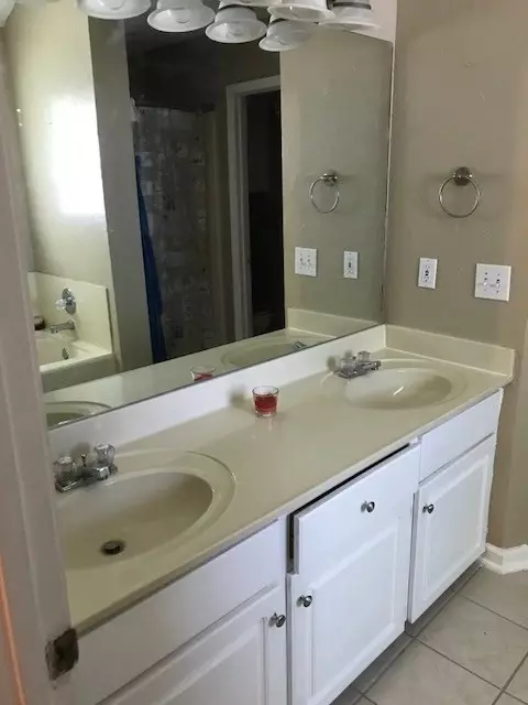 705 Pebble Cv, Byram, MS 39272 photo 11