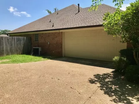 705 Pebble Cv, Byram, MS 39272 photo 3