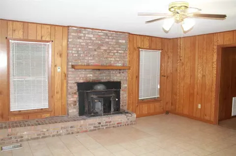 425 E Dinkins St, Canton, MS 39046 photo 12