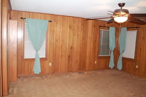 425 E Dinkins St, Canton, MS 39046 photo 17