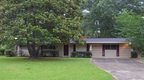 660 Reddoch Dr, Jackson, MS 39211 photo 1