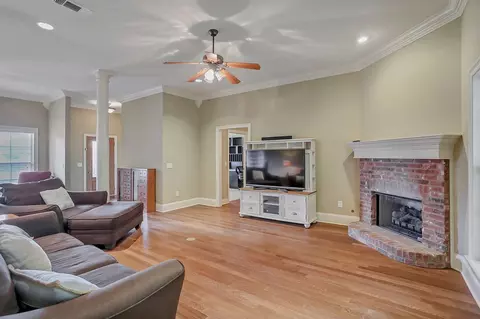 110 Belle Oak Dr, Brandon, MS 39042 photo 3