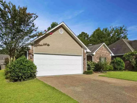 105 Pinehurst Dr, Brandon, MS 39047 photo 2