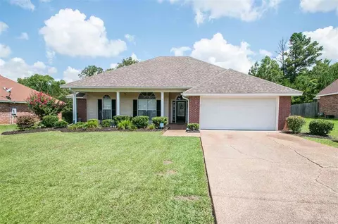 426 Hillandale Dr, Jackson, MS 39212 photo 1