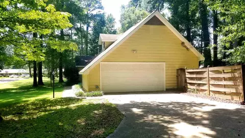 819 Timberlain Dr, Jackson, MS 39211 photo 4