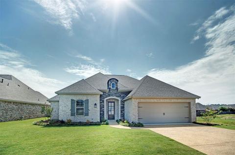 132 Emerald Dr, Brandon, MS 39047 photo 1