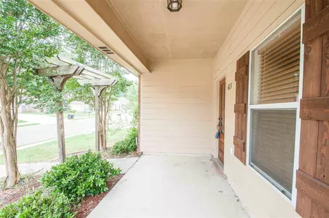 613 Lexington Dr, Florence, MS 39073 photo 3