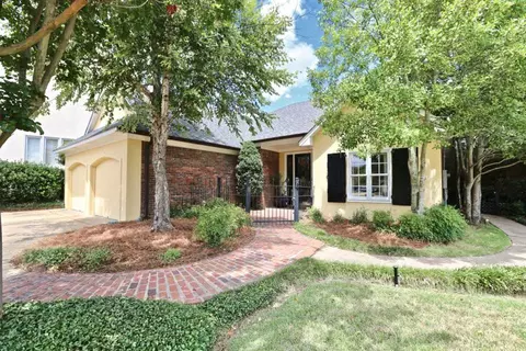 22 Autumn Hill Ct, Jackson, MS 39211 photo 1