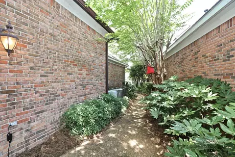 22 Autumn Hill Ct, Jackson, MS 39211 photo 49