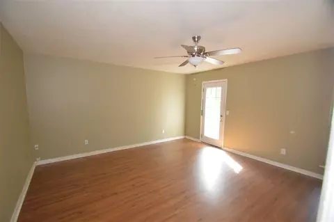 2042 Fox Cv, Byram, MS 39272 photo 4