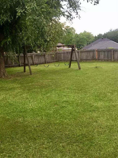 283 Hawthorne Dr, Madison, MS 39110 photo 2
