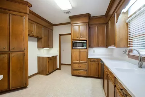 1033 Northpointe Dr, Jackson, MS 39211 photo 18