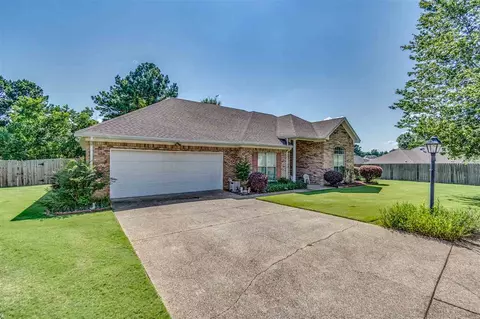 169 Halston Cv, Byram, MS 39272 photo 3
