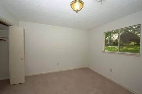 955 Briarwood Dr, Jackson, MS 39211 photo 14