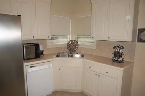 612 Willow Bay Dr, Byram, MS 39272 photo 7