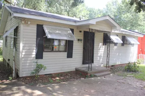 3722 Skyline Dr, Jackson, MS 39213 photo 1