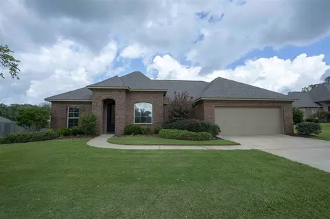 103 Trailbridge Dr, Canton, MS 39046 photo 1