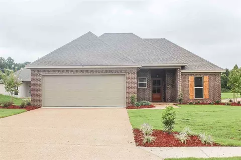 305 Somerset Dr, Florence, MS 39073 photo 1