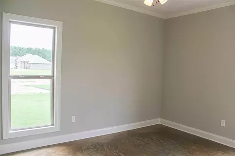 305 Somerset Dr, Florence, MS 39073 photo 8