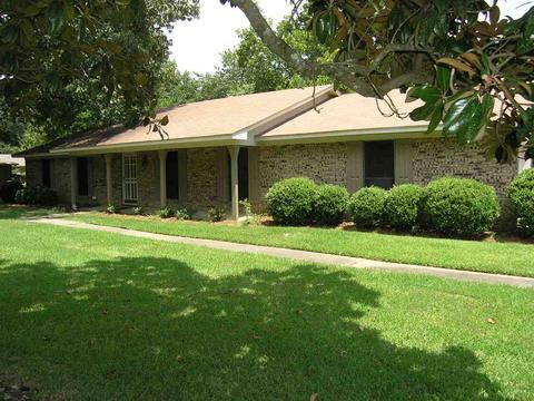 114 Marshall Dr, Jackson, MS 39212 photo 1