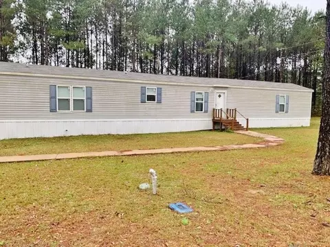 1035 Crestview Ln, Mccomb, MS 39648 photo 1