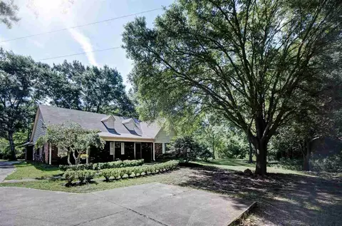 1204 Mikelle Rd, Jackson, MS 39209 photo 1