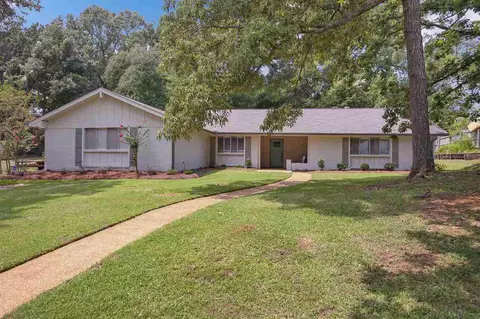 17 Pebble Hill Dr, Brandon, MS 39042 photo 1