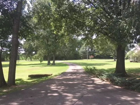 250 Burnham Rd, Brandon, MS 39042 photo 2