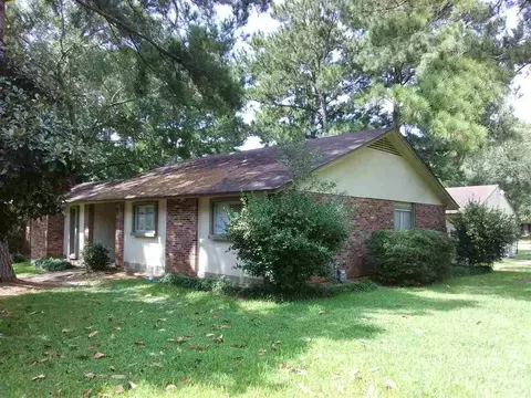 617 Briarcliff Cir, Jackson, MS 39212 photo 2