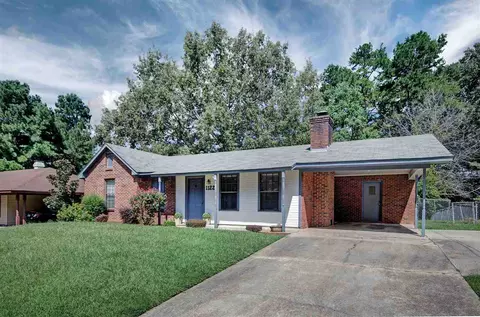 1122 Cherry Stone Cir, Clinton, MS 39056 photo 2