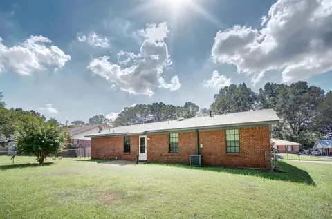 1122 Cherry Stone Cir, Clinton, MS 39056 photo 6