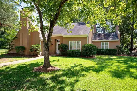 253 Meadowoods Dr, Jackson, MS 39211 photo 1