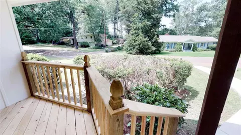 1631 Pinevale St, Jackson, MS 39211 photo 4