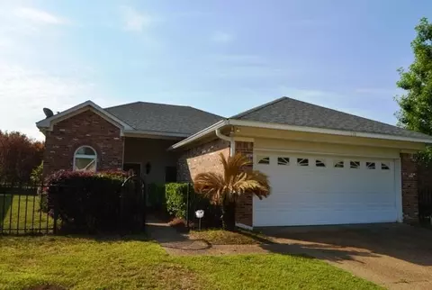 110 Courtyards Dr, Pearl, MS 39208 photo 1