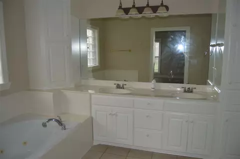 110 Courtyards Dr, Pearl, MS 39208 photo 12