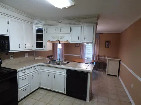 307 Forest Point Dr, Brandon, MS 39047 photo 12