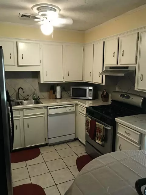 527 Oak Grove Dr, Jackson, MS 39212 photo 3