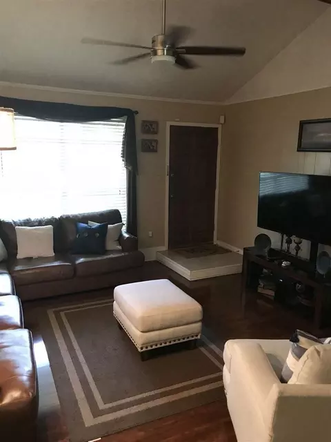 527 Oak Grove Dr, Jackson, MS 39212 photo 11