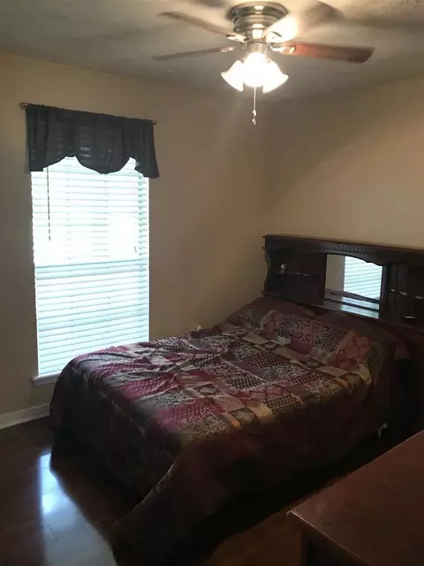 527 Oak Grove Dr, Jackson, MS 39212 photo 9