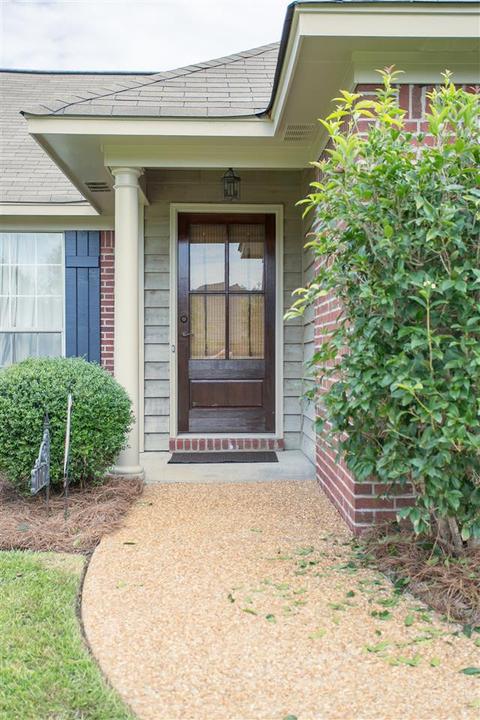 106 Creekside Dr, Canton, MS 39046 photo 3