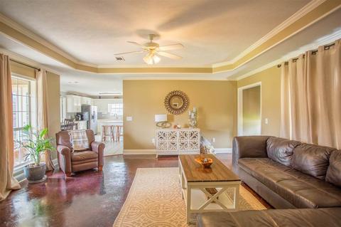 106 Creekside Dr, Canton, MS 39046 photo 6