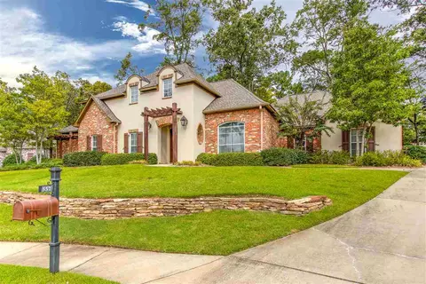 557 Silverstone Dr, Madison, MS 39110 photo 1