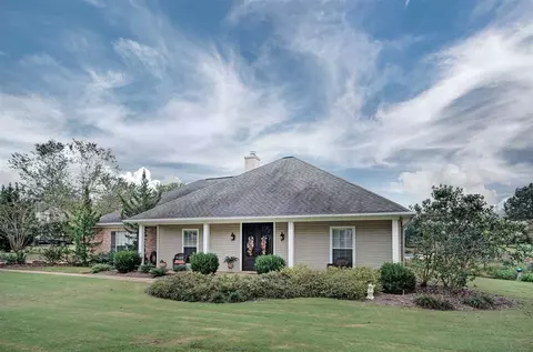 108 Foxton Dr, Raymond, MS 39154 photo 1