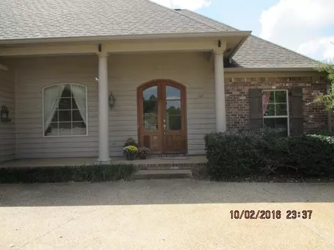 121 Hartfield Dr, Madison, MS 39110 photo 2