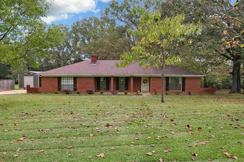 2338 N Pine Lea Dr, Jackson, MS 39209 photo 1