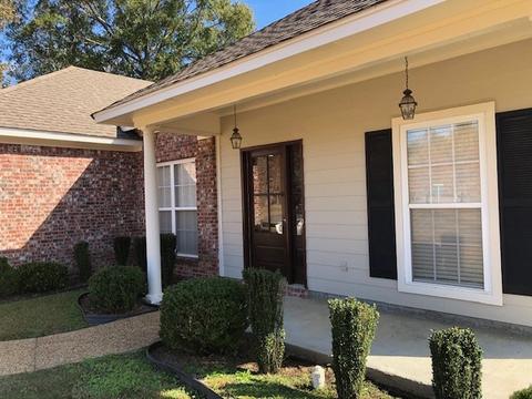 128 Stapleton Dr, Canton, MS 39046 photo 1